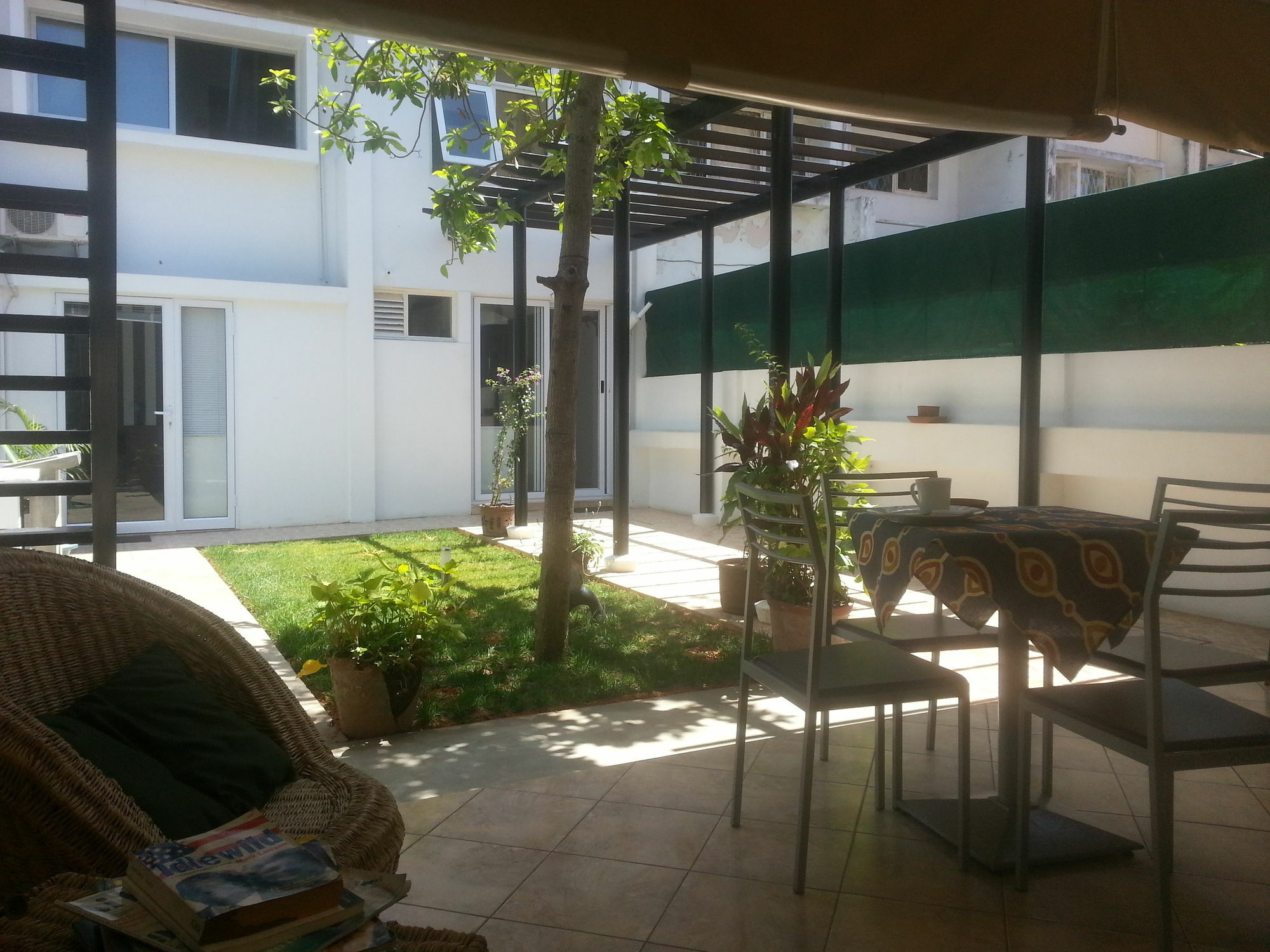 The Quiet Corner Guest House มาปูโต ภายนอก รูปภาพ